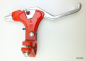 Preview: Batavus Fahrrad Bremsgriff 2 Finger Bremshebel links Ø 22,2 mm Alu rot silber