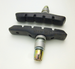 3 Paar V-brake Bremsschuhe Bremsbeläge Felgenbremse 70mm mit Gewindebolzen