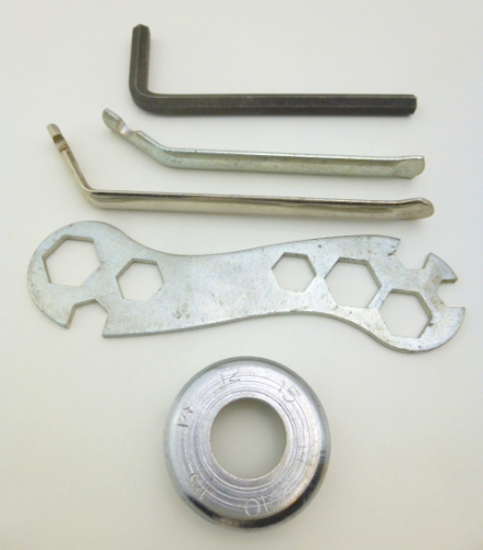 Fahrrad Satteltasche Werkzeugtasche schwarz mit Bordwerkzeug NOS